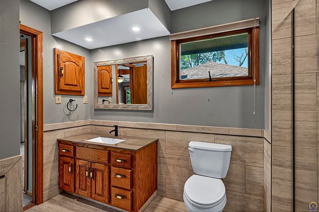 3835 Sw Wood Valley Dr, House other with 5 bedrooms, 3 bathrooms and null parking in Topeka KS | Image 15