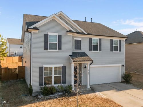 2252 Fairway Green Dr, Fuquay-Varina, NC, 27526-4690 | Card Image