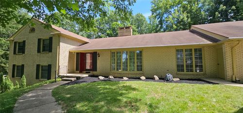 124 Amelia Dr, Eaton, OH, 45320-8548 | Card Image