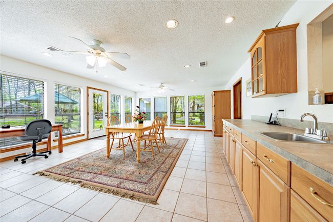 162 1 St Oak Dr, House other with 2 bedrooms, 2 bathrooms and null parking in Enchanted Oaks TX | Image 17