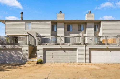 4214 Kris Line Dr, Waterloo, IA, 50701-9711 | Card Image