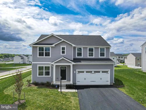 17 Changing Season Way, HEDGESVILLE, WV, 25427-7812 | Card Image