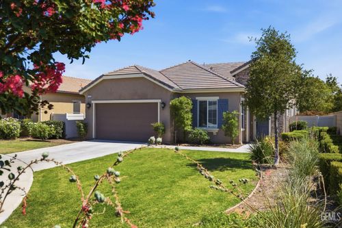 9703 Tallin Place, Bakersfield, CA, 93306 | Card Image