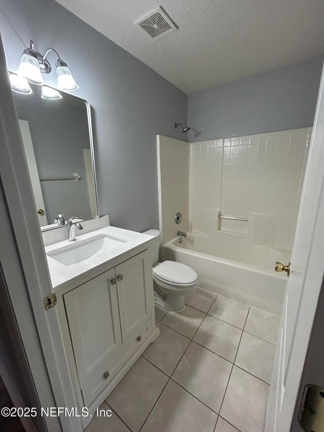 10258 Meadow Pointe Dr, House other with 4 bedrooms, 3 bathrooms and null parking in JACKSONVILLE FL | Image 25