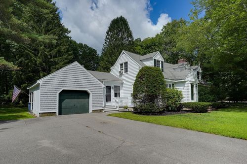 141 Holliston St, Medway, MA, 02053-1954 | Card Image