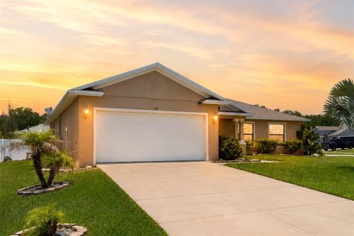 198 8th St, HAINES CITY, FL, 33844 | Card Image