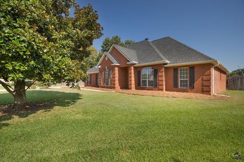 106 Blossom Ct, bonaire, GA, 31005-4038 | Card Image