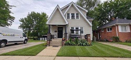 556 E Muir Ave, Hazel Park, MI, 48030-2530 | Card Image