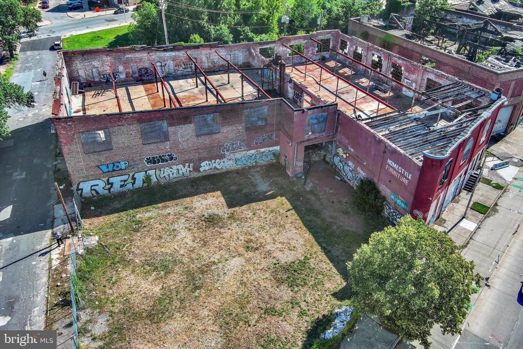 Land in BALTIMORE 3
