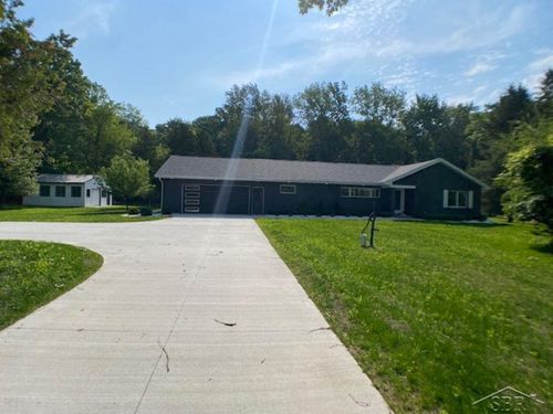 7300 N Gleaner Rd, Freeland, MI, 48623-9240 | Card Image