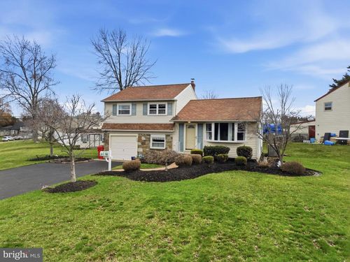 327 Norristown Rd, WARMINSTER, PA, 18974-4053 | Card Image