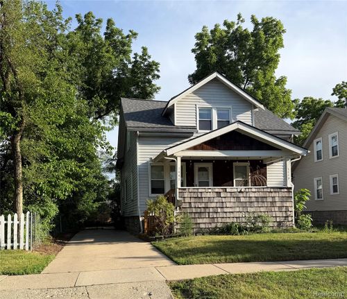 1447 Albany St, Ferndale, MI, 48220-3138 | Card Image