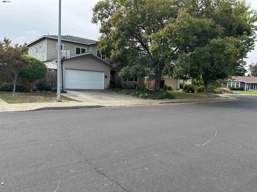 649 Jade Pl, Livermore, CA, 94550-5137 | Card Image