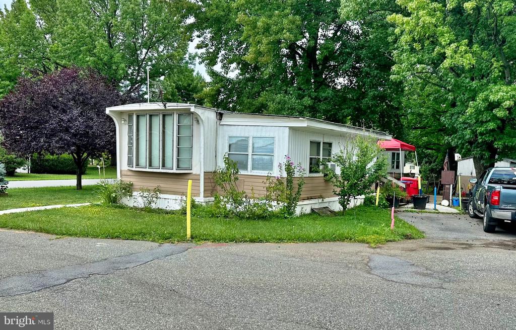 Residential in BREINIGSVILLE 3