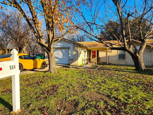 508 Campbell Ln, Denton, TX, 76209-4504 | Card Image