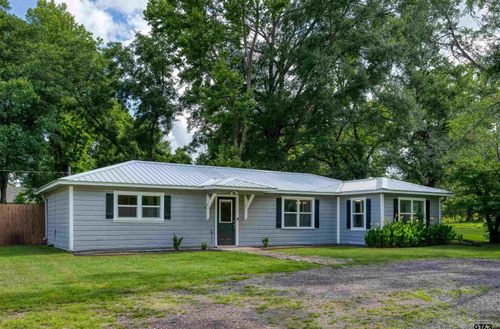 501 S Railroad St, Troup, TX, 75789-2515 | Card Image