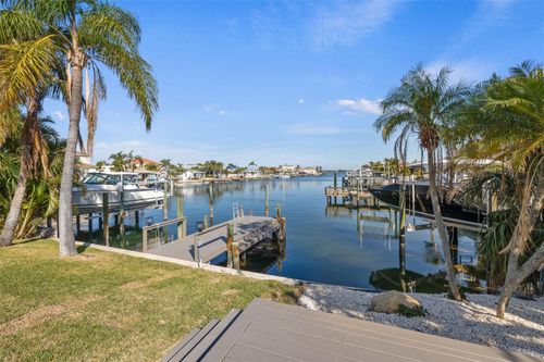 475 Island Way, CLEARWATER BEACH, FL, 33767 | Card Image