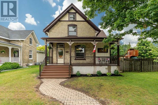 32 Cambria Rd S, House other with 3 bedrooms, 2 bathrooms and 4 parking in Goderich ON | Image 4
