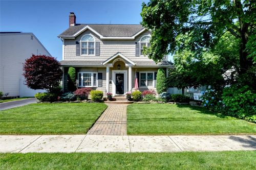 2644 Colonial Ave, Merrick, NY, 11566-4511 | Card Image
