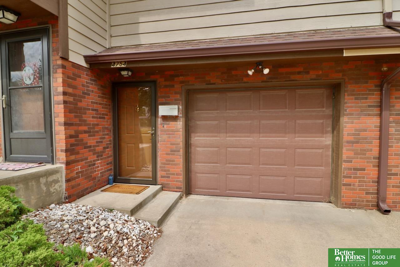 Capitol Ave, Omaha, NE 68132