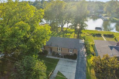 First-Tier Lake Front. NO STEPS to get to the Lake! | Image 3