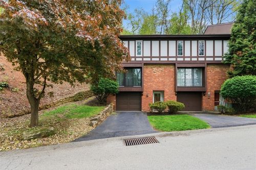 201 Woodbridge Dr, Pittsburgh, PA, 15237-3357 | Card Image