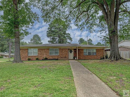 110 Lynda Ave, Texarkana, TX, 75503-2670 | Card Image