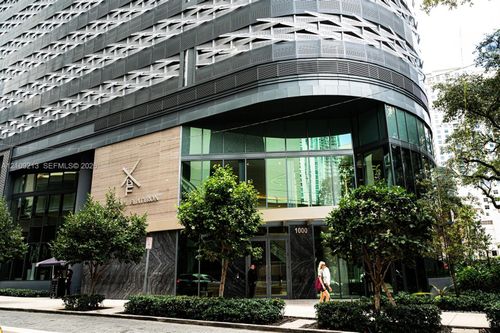 1806-1000 Brickell Plz, Miami, FL, 33131-3835 | Card Image
