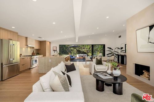 2229 Willetta St, Los Angeles, CA, 90068-2839 | Card Image