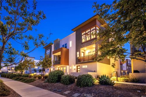 27562 Sparrow Ct, Valencia, CA, 91381-2179 | Card Image