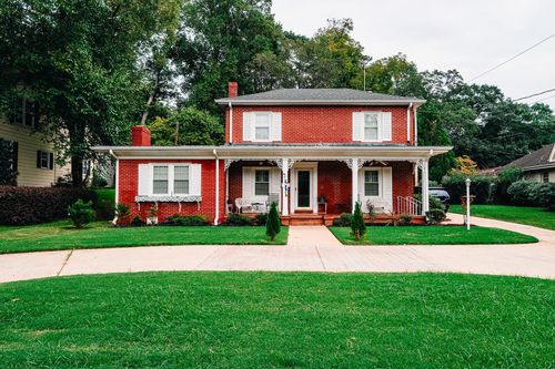 807 College Dr, Gaffney, SC, 29340-3704 | Card Image