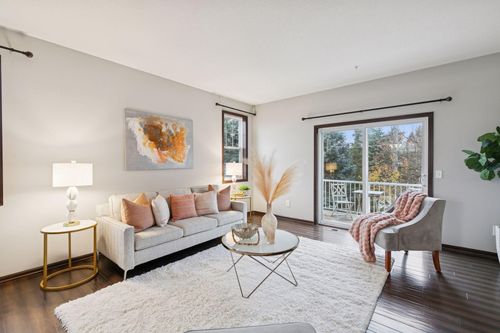 apt-4-9580 Madison Dr, Chanhassen, MN, 55317-4858 | Card Image