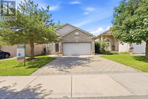 1707 Coronation Dr, London, ON, N6G5N6 | Card Image