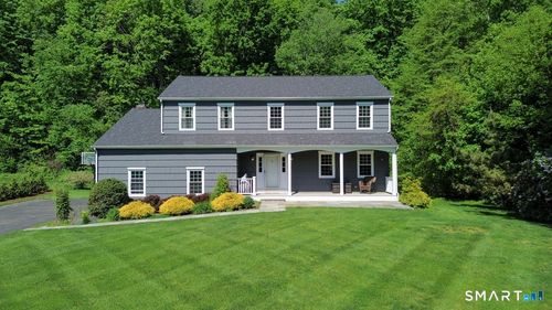 37 Vintage Rd, Trumbull, CT, 06611-1452 | Card Image