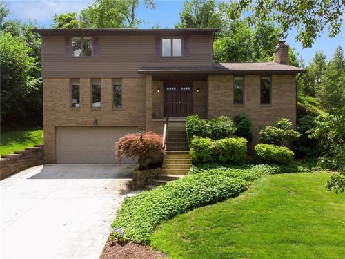 661 Vincent Dr, North Huntingdon, PA, 15642 | Card Image