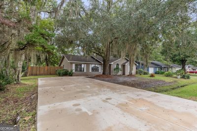 100 Laurel Lane, House other with 3 bedrooms, 2 bathrooms and null parking in Kingsland GA | Image 2