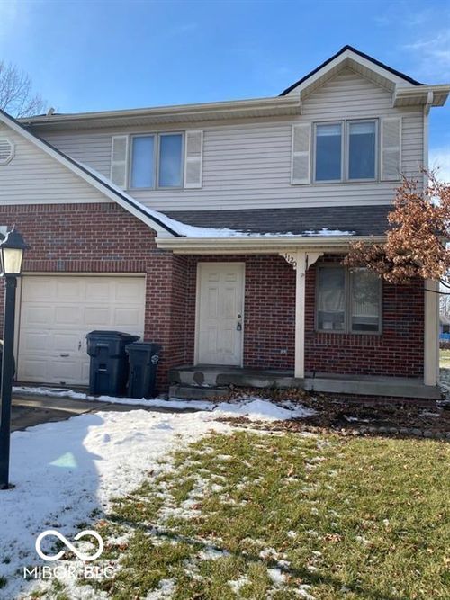 1120 Timber Creek Ln, Greenwood, IN, 46142-5025 | Card Image