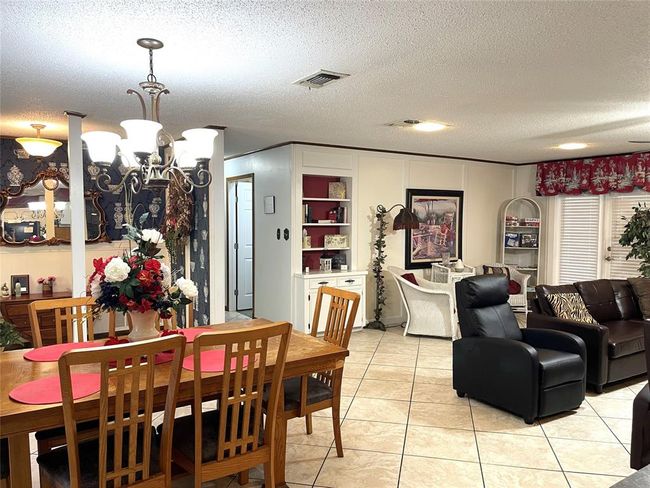 403 N Hall St, House other with 5 bedrooms, 3 bathrooms and null parking in Fairfield TX | Image 7