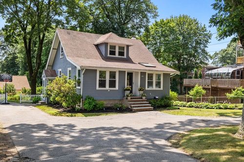 108 Needham St, Dedham, MA, 02026-1439 | Card Image