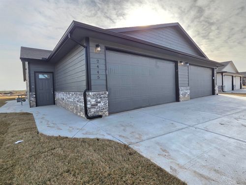 2445 S Wheatland Ct, Wichita, KS, 67235-4142 | Card Image