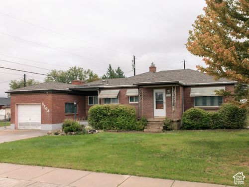 5208 S 2375 W, Roy, UT, 84067-1604 | Card Image