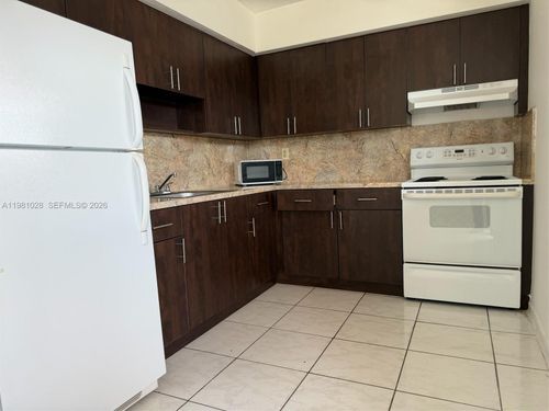 apt-6-1445 W 28th St, Hialeah, FL, 33010-1044 | Card Image