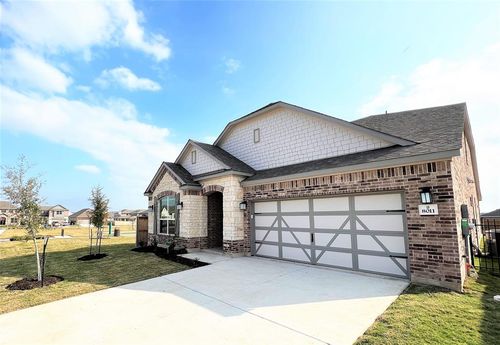 8011 Philbrook Dr, Austin, TX, 78744-4746 | Card Image
