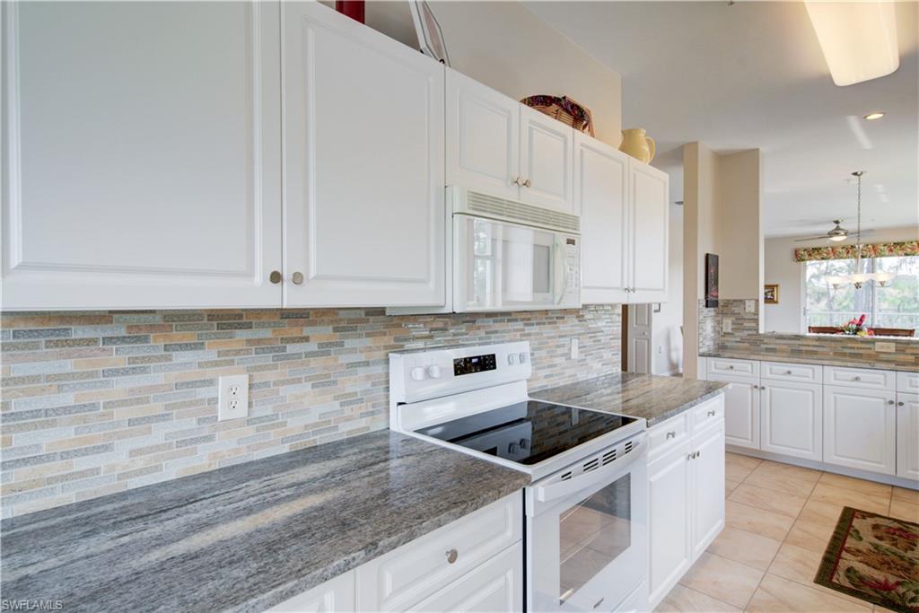 Residential in NAPLES 4