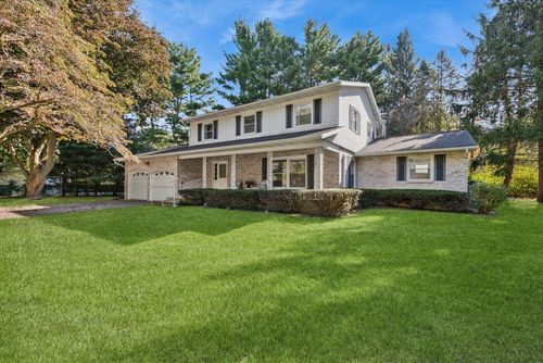 13935 E Lakewood Dr, Harbert, MI, 49115-5145 | Card Image