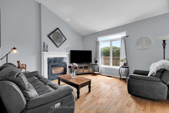 4136 Wolfe Point Way, House other with 4 bedrooms, 3 bathrooms and 4 parking in Gloucester ON | Image 11