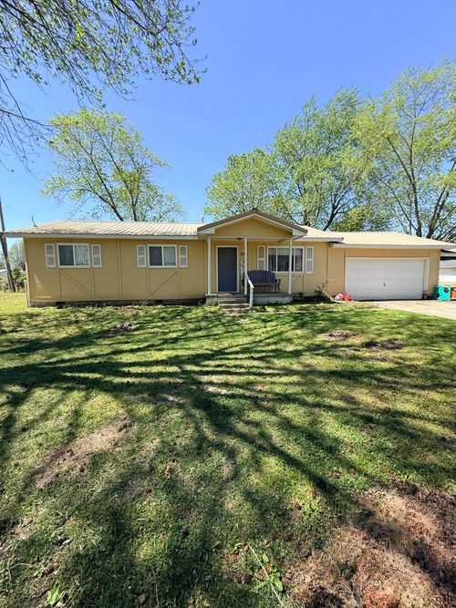 520 Meadowlark Ln, Commerce, OK, 74339-3145 | Card Image