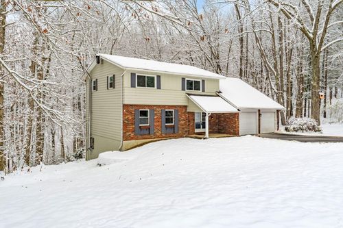 439 Pine Tree Dr Ne, Granville, OH, 43023 | Card Image