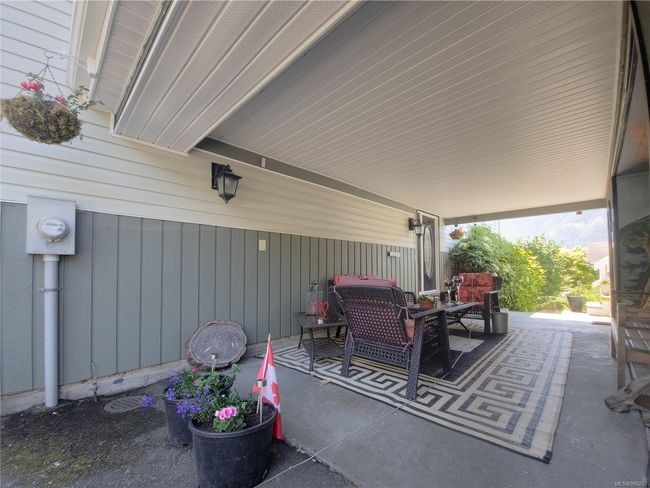 Breezeway leading to front entrance | Image 47