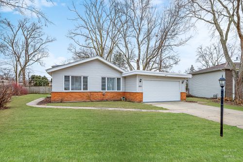 1923 E Pawnee Ln, Mount Prospect, IL, 60056-1621 | Card Image